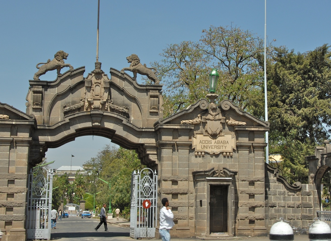 La Vida Universitaria De Addis Abeba Asociaci n ABAY